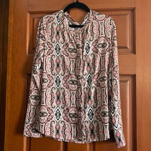 Dana Buchman long sleeve print long sleeve shirt- Size M.